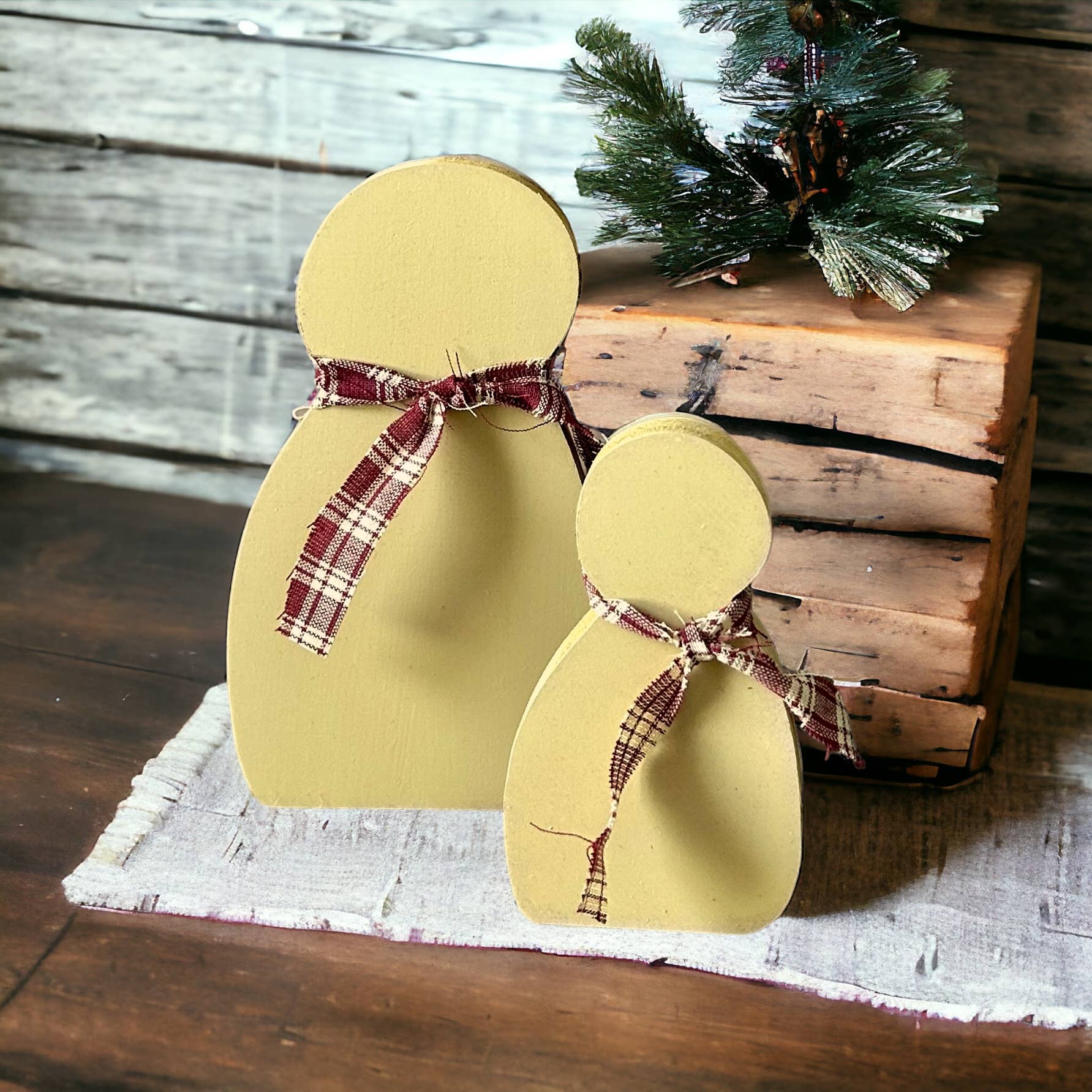 Inkwood Crafters - Wholesale Christmas Decoration - Primitive Snowman Christmas Decoration - Shelf Sitter0