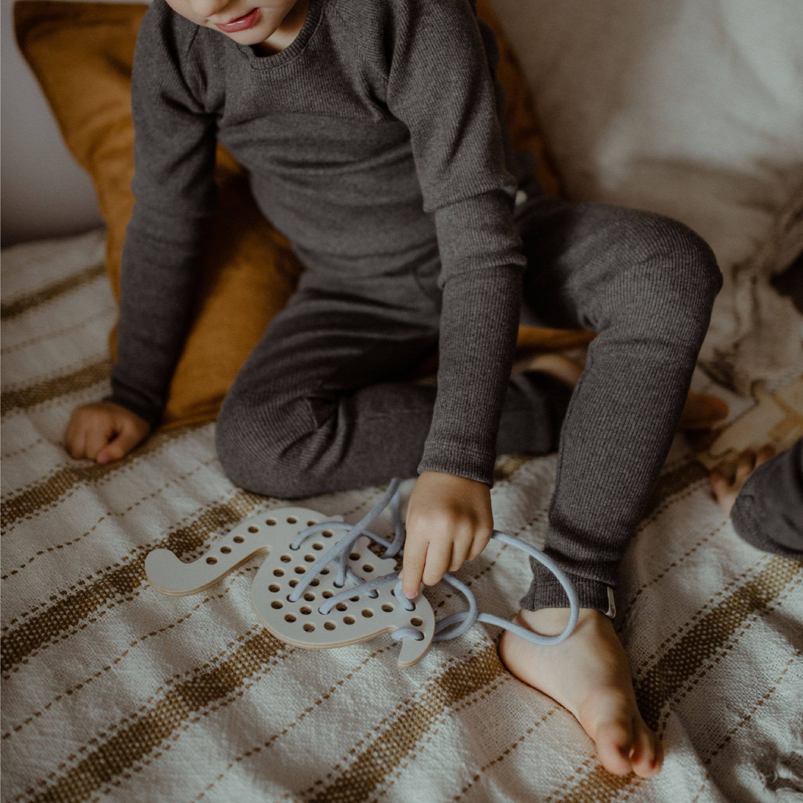 milin - Venta al por mayor Juguete de madera - Niños - Max the Dinosaur, juguete de cordones de madera, montessori7