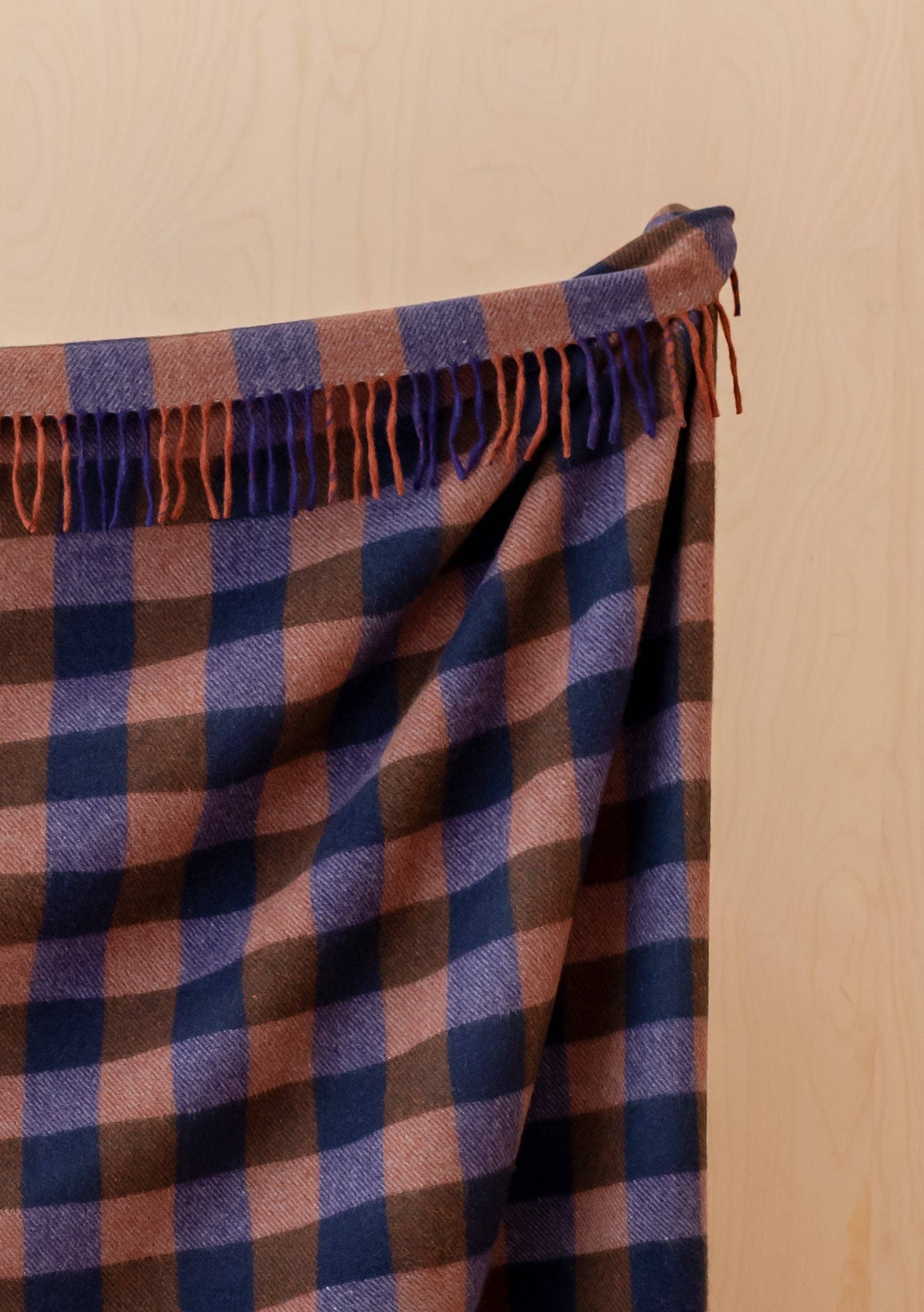 TBCo – Engroshandel Tæppe – Genanvendt uldtæppe i midnatsternet mønster2