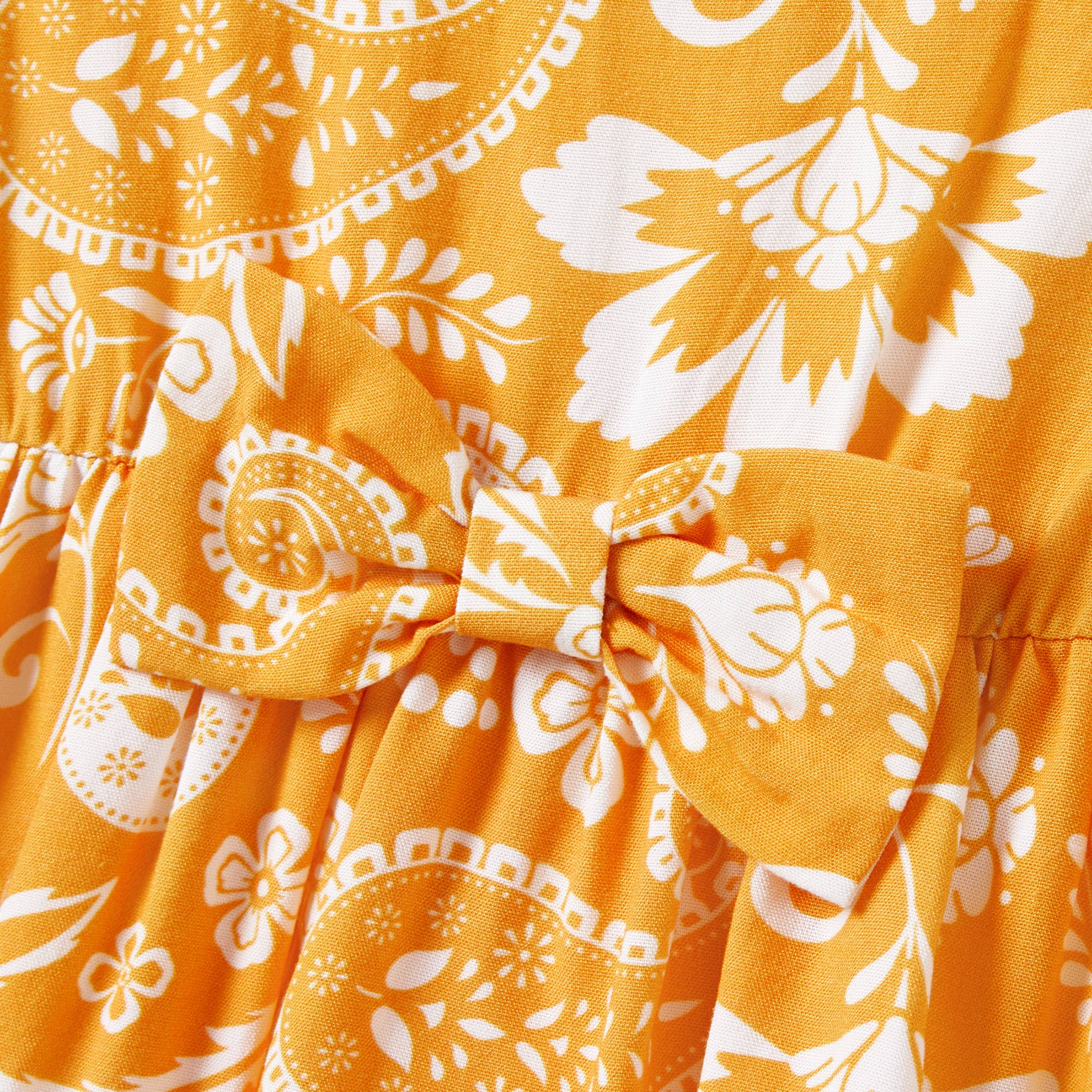 Giallo Maglietta a righe gialle abbinata per la famiglia PatPat & Vestito Paisley in vendita all'ingrosso su Faire14