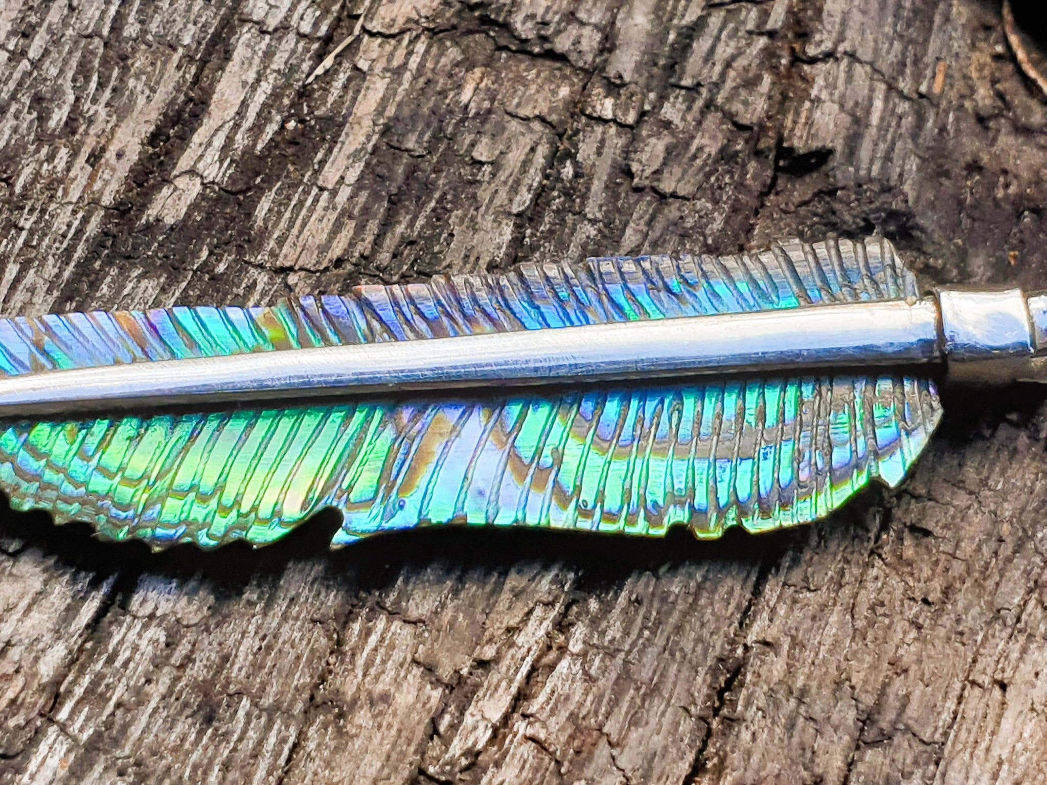 Feather Tribe - Vente Colliers à pendentif - Collier Plume Abalone Super Mini - Argent/Épine en Laiton2