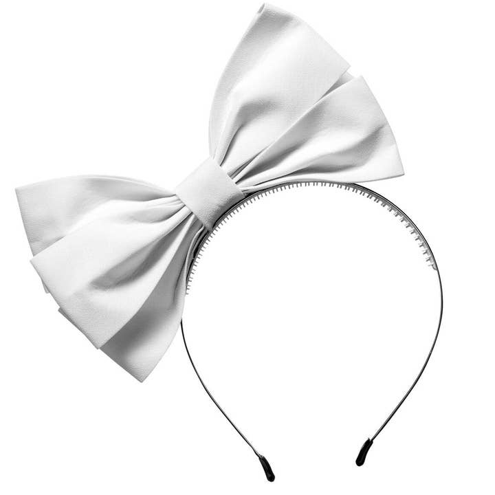Victoria - Fris wit voor wholesale door Amour Bows