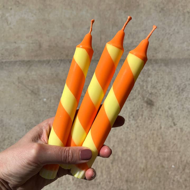 True North Chandlers - Candles - Venta al por mayor Velas cónicas/candeleros - Vela Helter Skelter amarilla y naranja