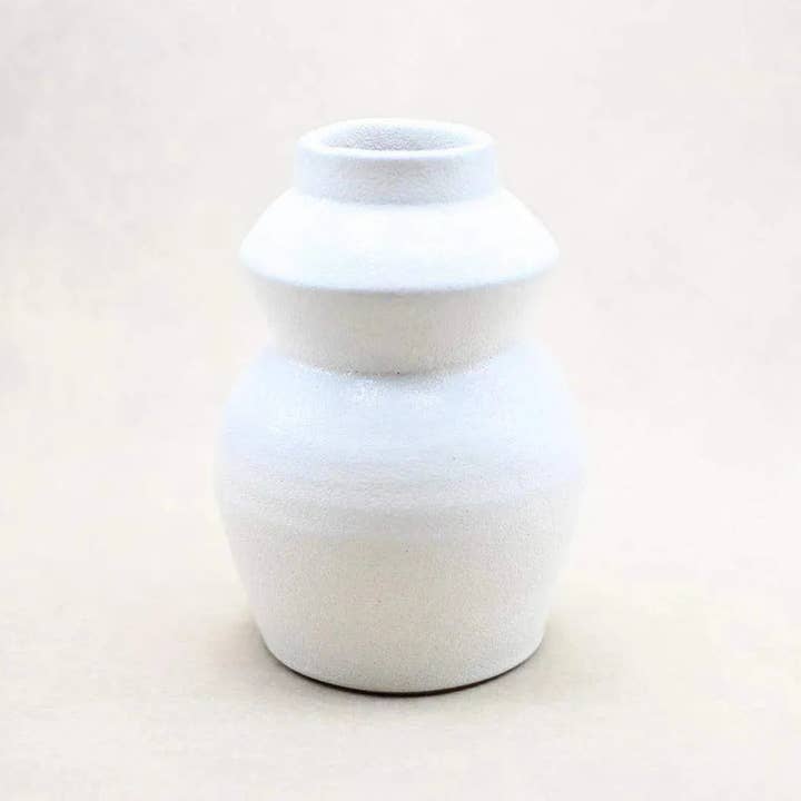 Moderne weiße Vase für den Großhandel von Thread To Form