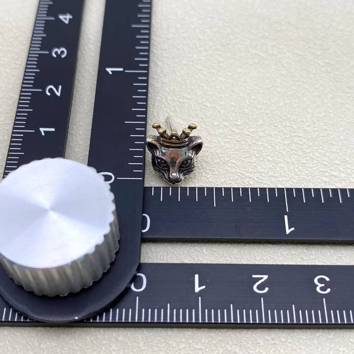 Mio Queena - Wholesale Stud/Post Earrings - Cats with Crown Silver Plated Ear Studs