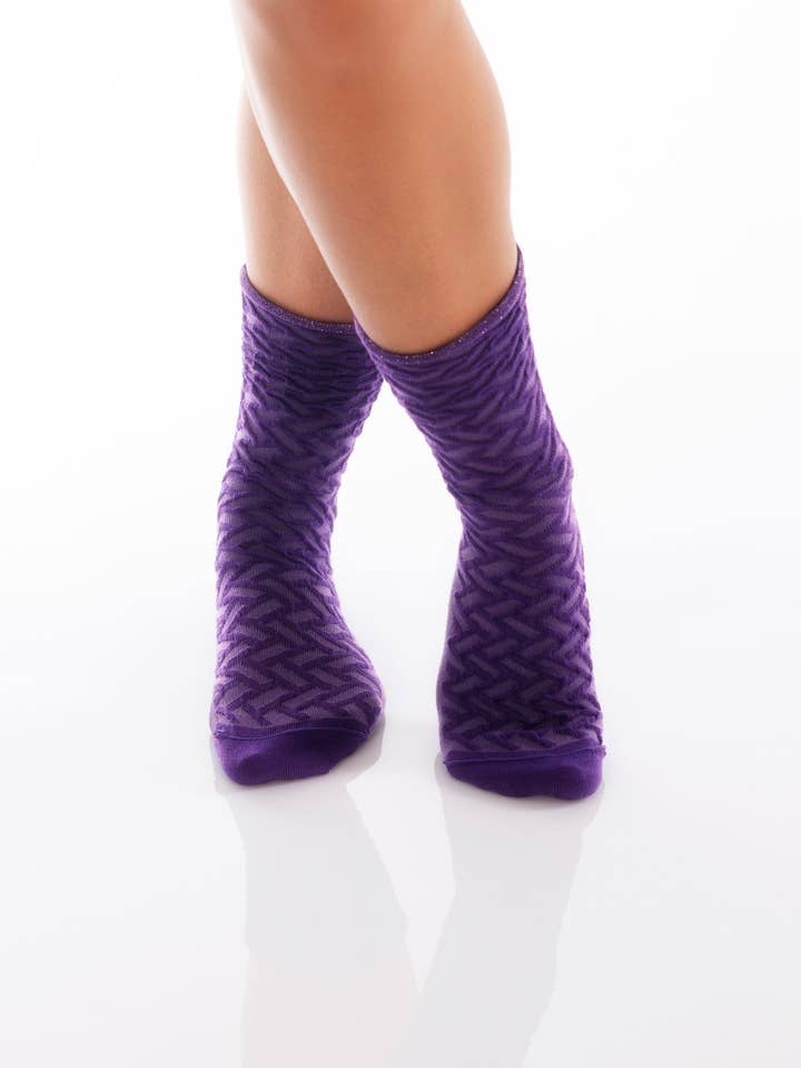AILEEN 1.0 - purple for wholesale by DAILYSOCKS