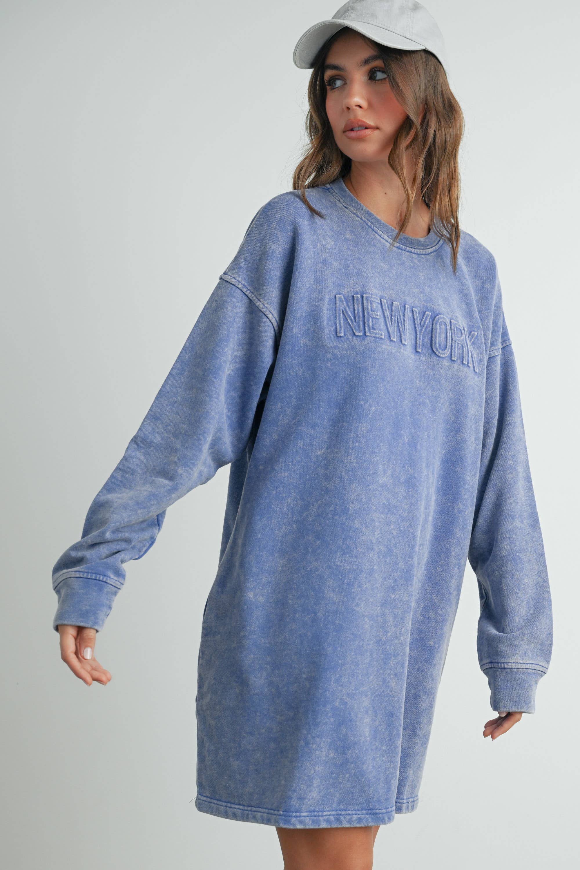 BUTTERMELON – Engroshandel Kjole - Dame – Lang acid wash sweatshirt-kjole - BMD753813