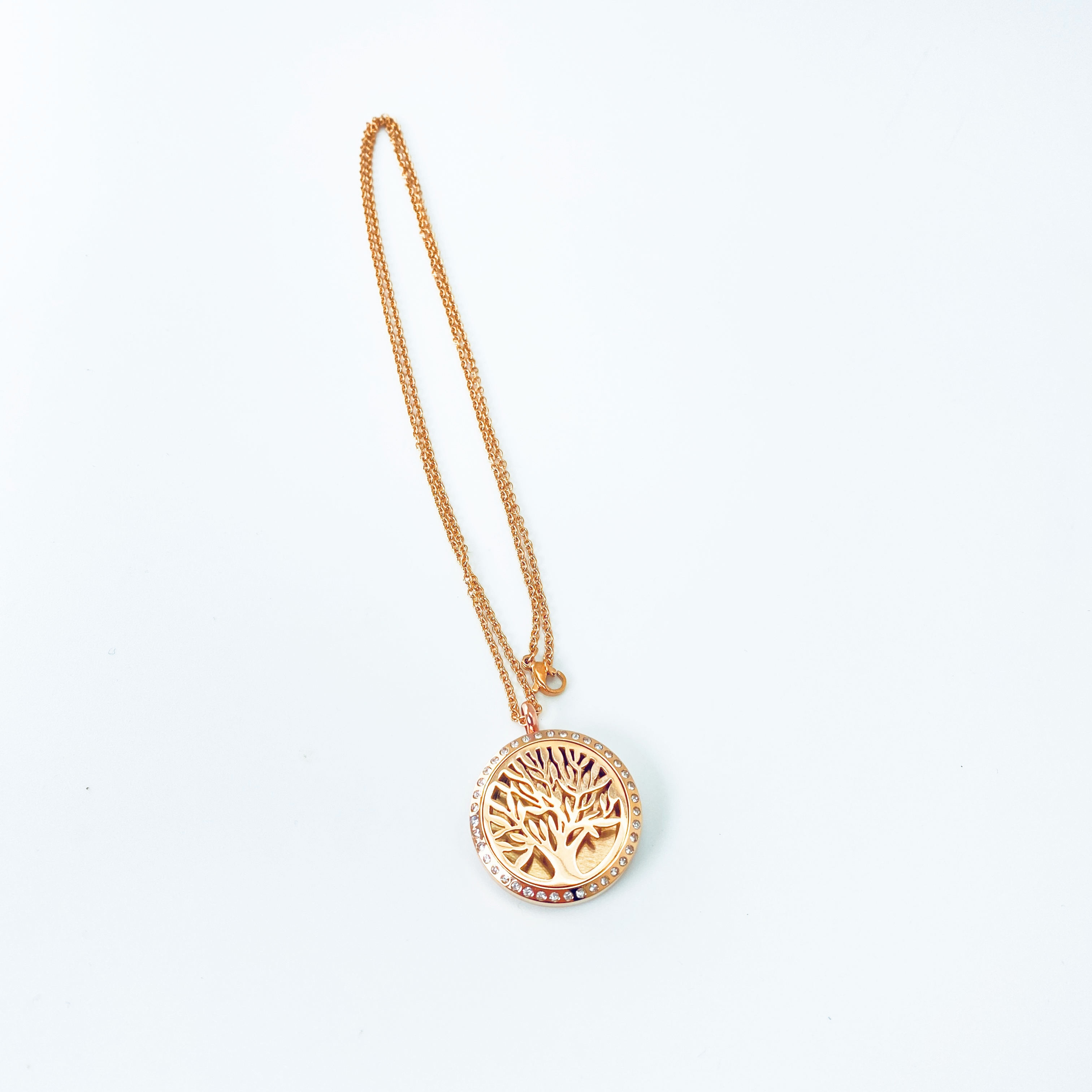 INNOBIZ – wholesale Aromatherapy necklace – Silvae: Aromatherapy Scented Necklace4