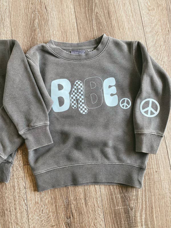 Babe AK Girocollo per la vendita all'ingrosso da parte di AK CLOTHING COMPANY, LLC