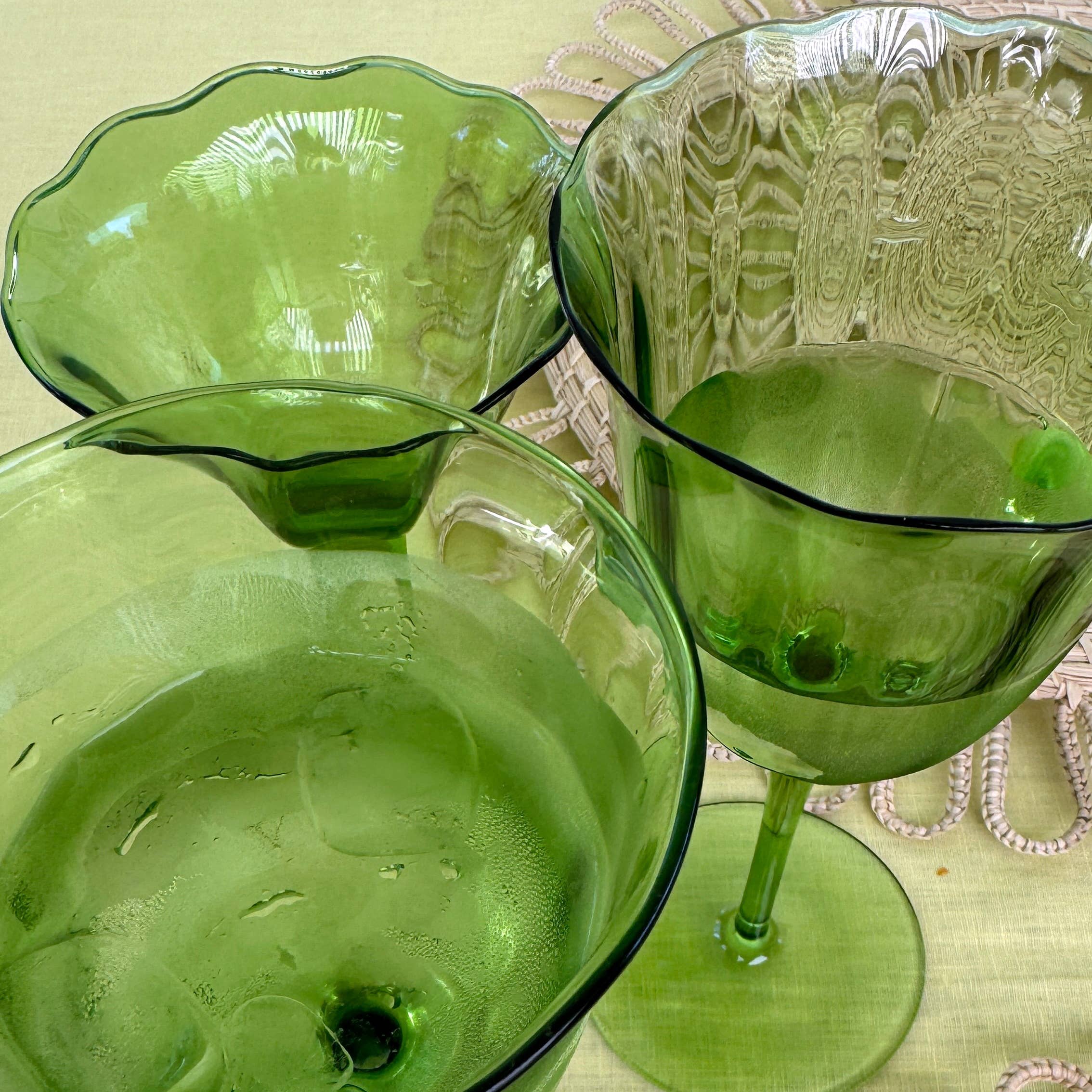 Duggan Society – wholesale Drinking glass/cup – Lily green water glass (set of 4)2