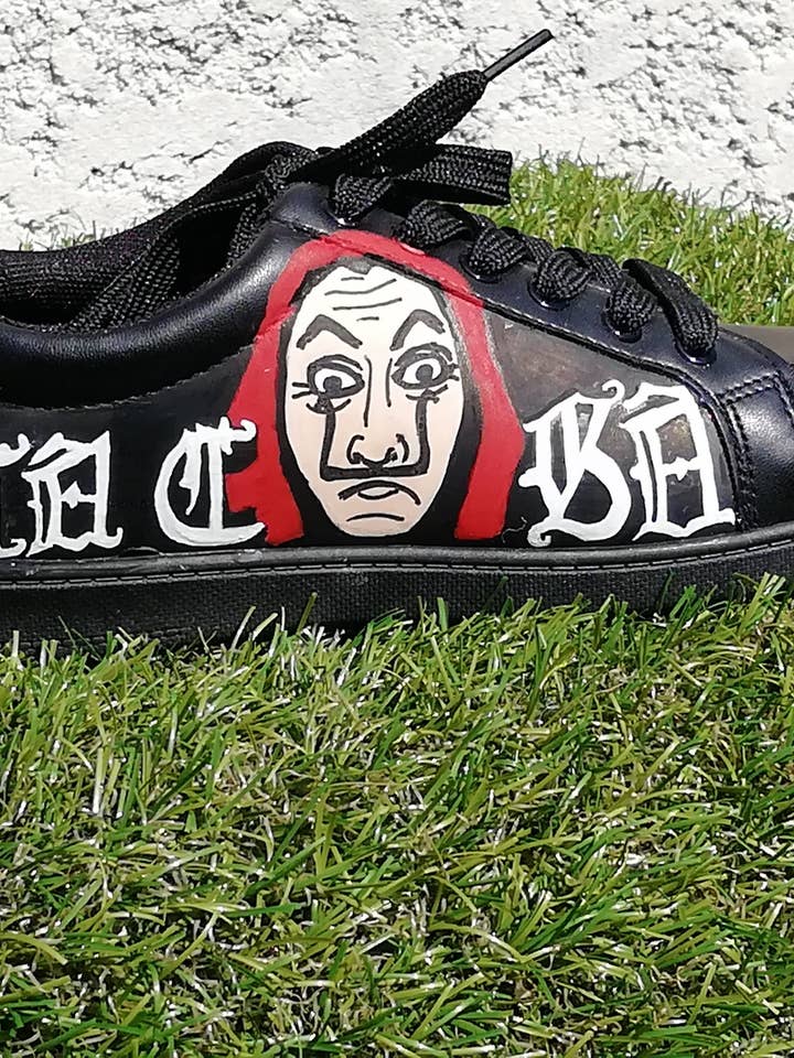 Baskets noires Casa de Papel pour la vente par Artedelph