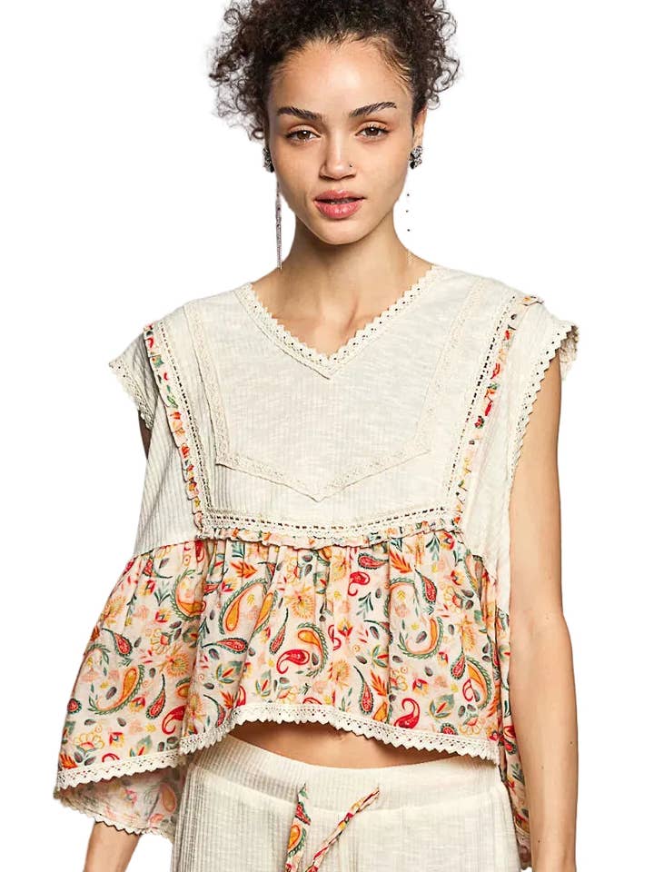 Top corto con volantes y detalles de encaje floral de POL para venta al por mayor de Garden Naked