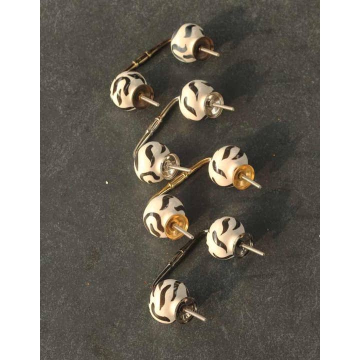 KNOBCO - Wholesale Knob/Pull - Black and White Round Cabinet Pull, Dresser Knob4