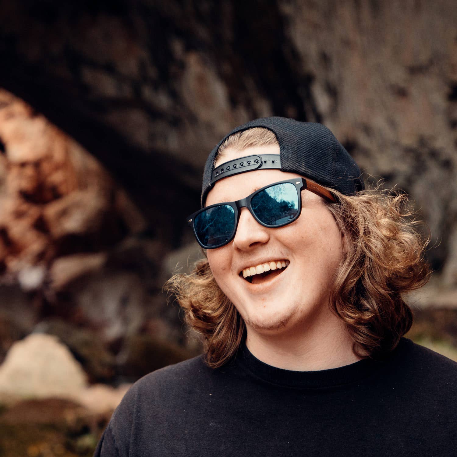 GOWOOD - Wholesale Sunglasses - Unisex - Walnut Wood Sunglasses with Blue Mirrored Polarized Lenses8