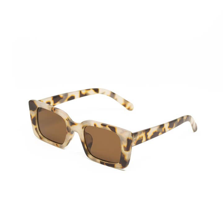 Minue Opticians - Wholesale Sunglasses – Women's - LAWRENCE GIZA. Sunglasses3