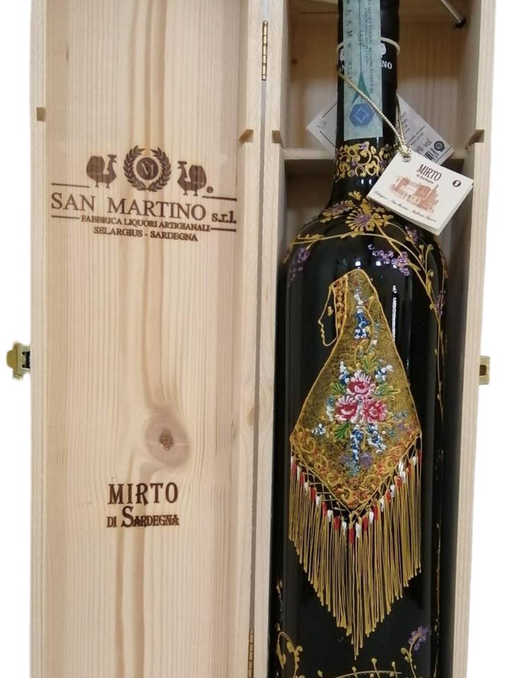 Mirto Rosso di Sardegna magnum with wooden box for wholesale by San Martino Liquori
