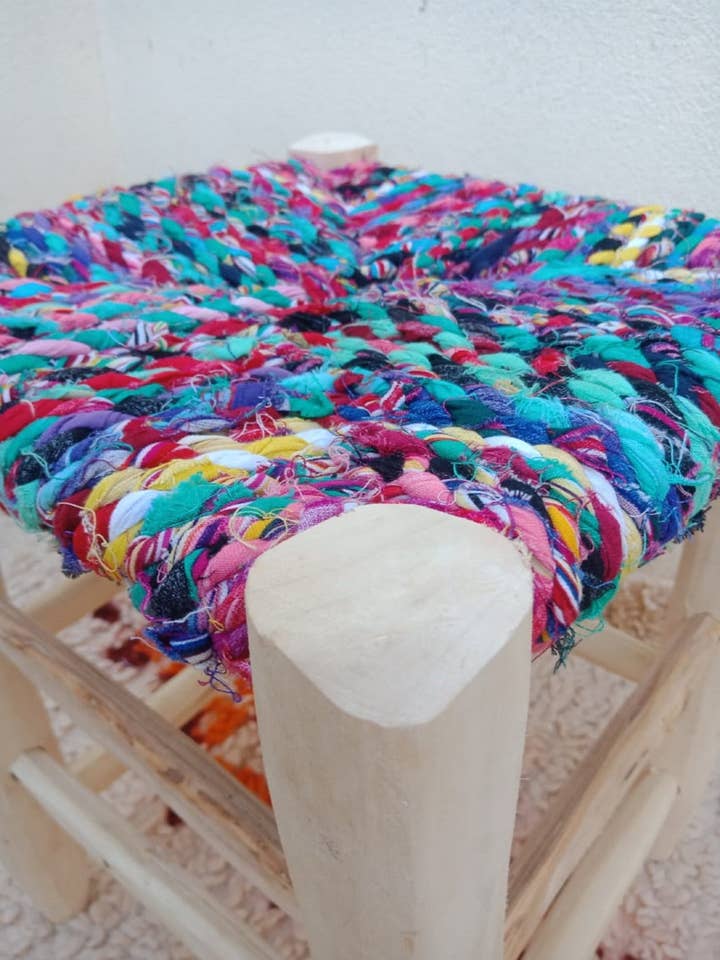 Panca colorata Tamegrouteshop per la vendita all'ingrosso da parte di Tamegrouteshop