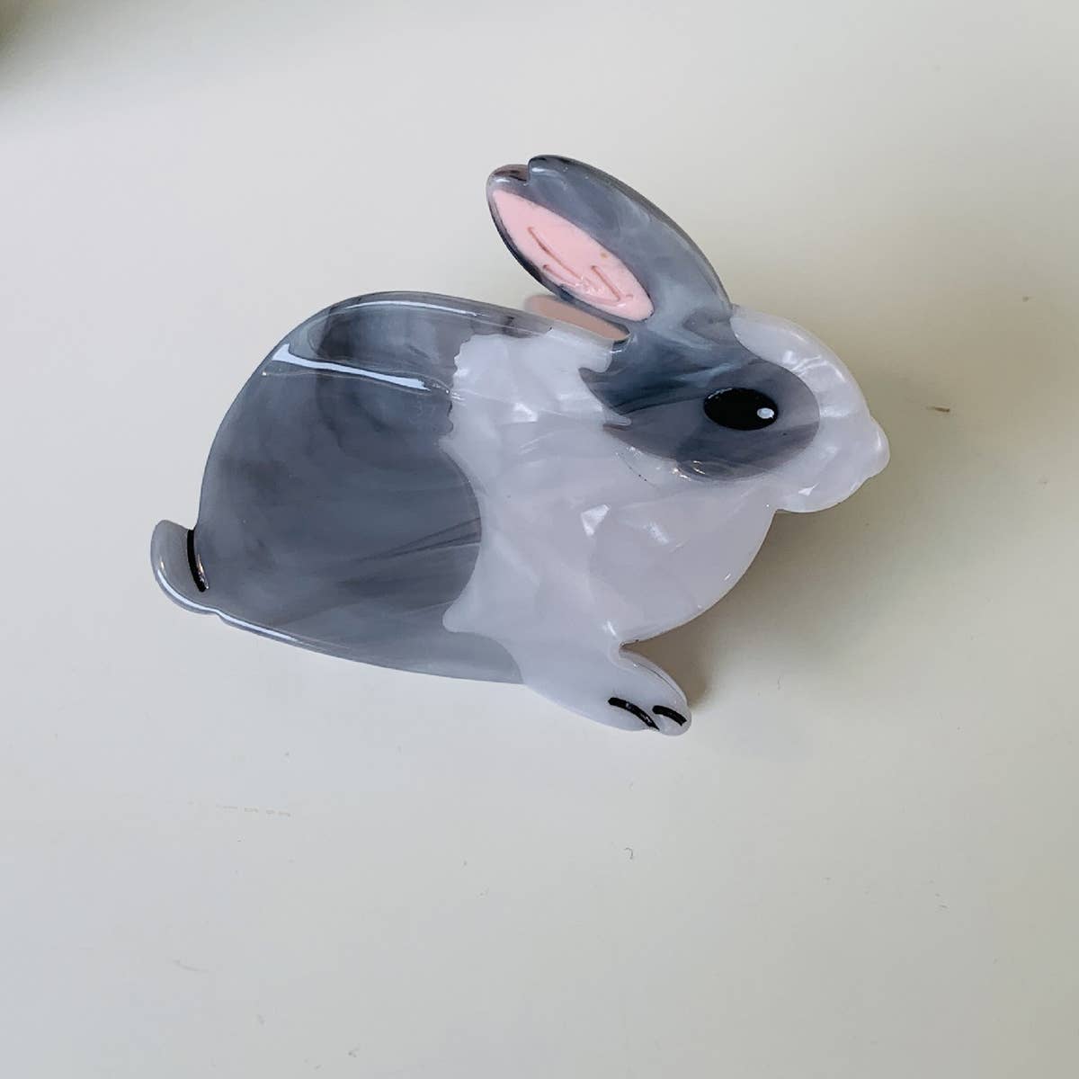 ACCITY - Wholesale Hair Clip - Women's - FASHIONABLE WHITE SWAN ACETIC ACID HAIR CLIP_CWAHA054911