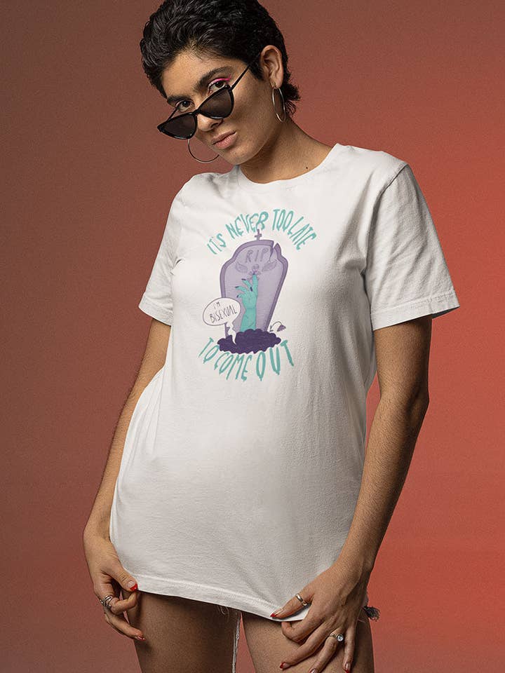 Chiaralascura - Wholesale Screen Printed T-Shirt - Unisex - Never too late - T-shirt unisex bio7