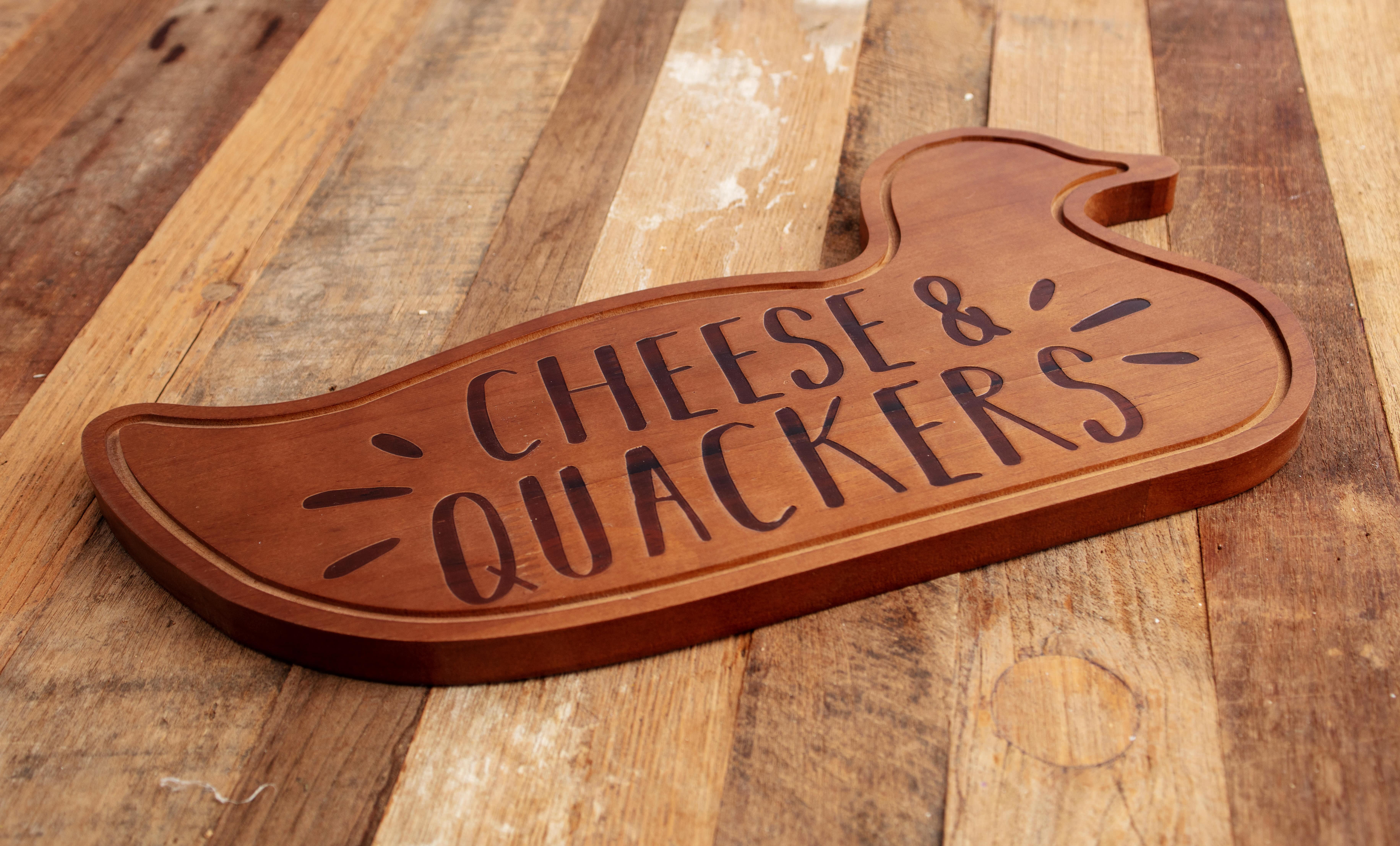 Boxer Gifts EU - Wholesale Cheese Board - Wooden Charcuterie Board - Cheese & Quackers3