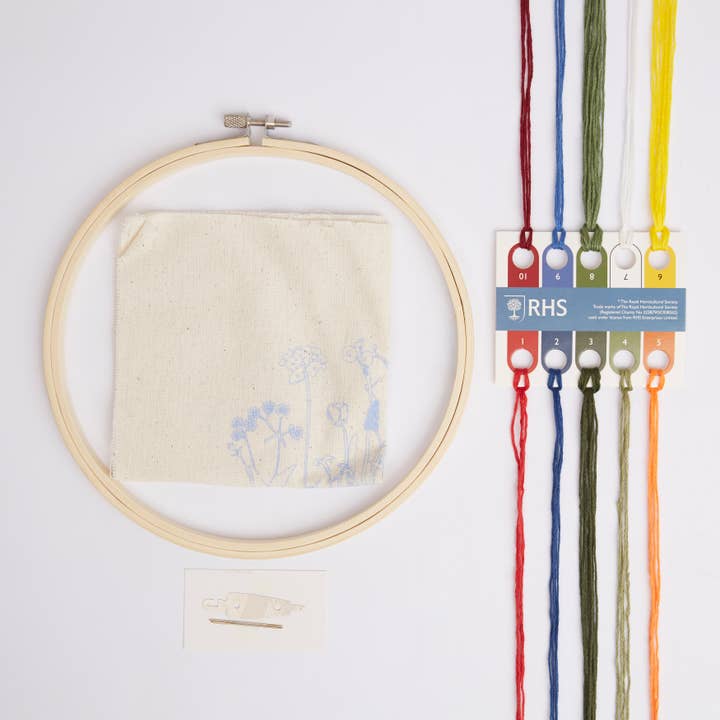 West Design Products - Wholesale Embroidery/Cross Stitch Supplies - RHS Embroidery Kit, Multicoloured, 8", In the Wild