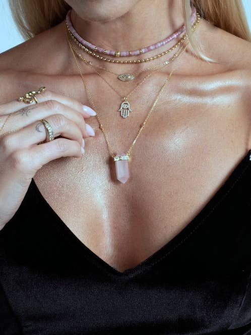 11:11 Crystal Rose Quartz Halsband för wholesale av Nayla Jewelry