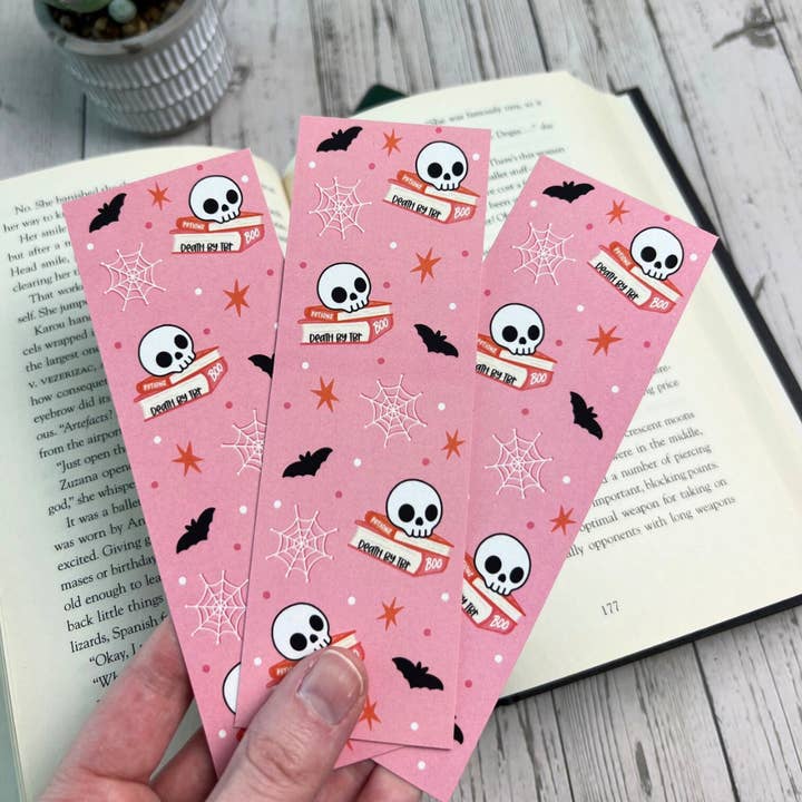 Död av TBR-bokmärke för wholesale av Mav & Molly Designs