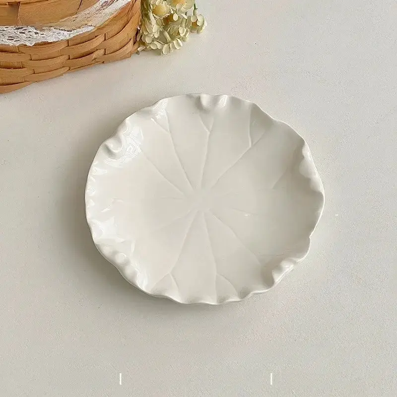 Otterware - Wholesale Appetizer Serveware - Elegant 6" Ceramic Leaf Dessert & Appetizer Plate (4 colors)2