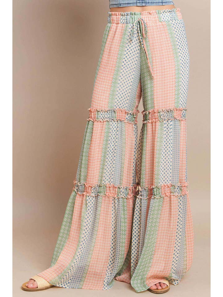 MULTI PANTALONI PALAZZO A STRATI IN CHIFFON CON STAMPA MULTIPLA 2373PE in vendita all'ingrosso su Faire