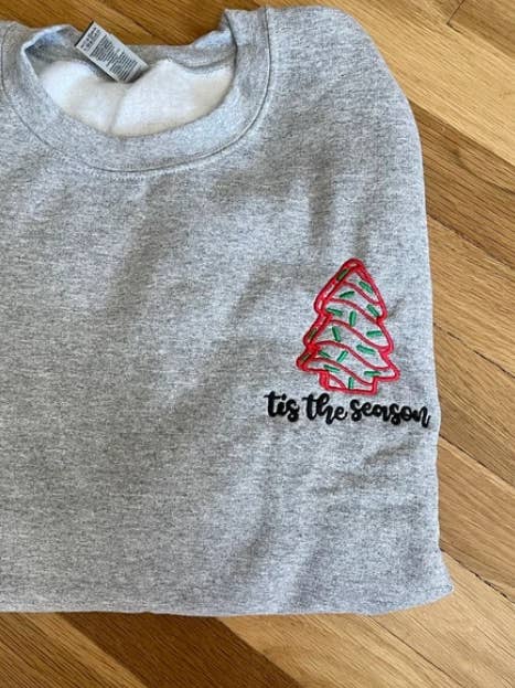 is the season broderad rundhalsad tröja för wholesale av NufNuf Creations