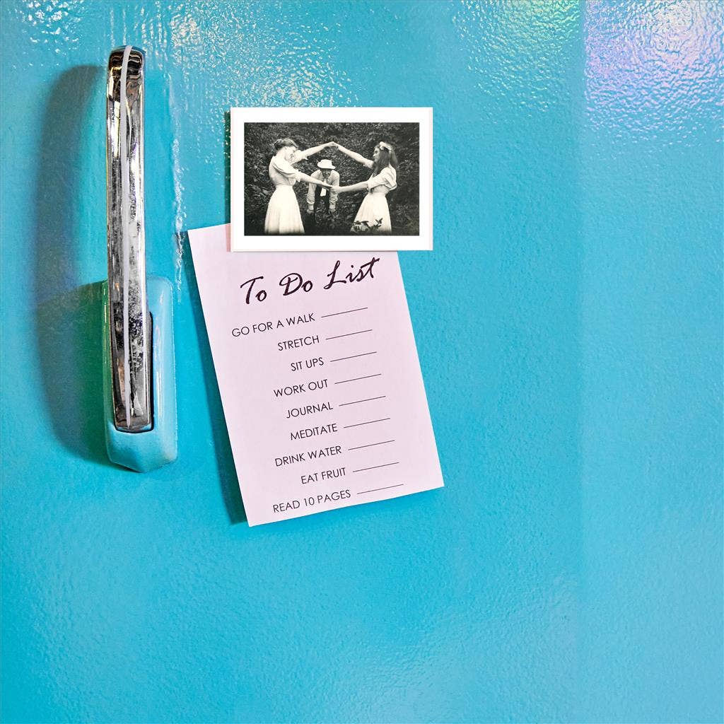 Found Image Press - Wholesale Magnet - Magnet AA-14 Fun in the Garden1