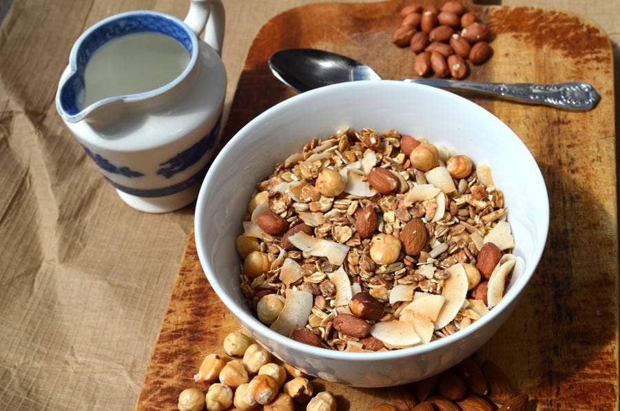 Lakeland Mues - Vente Céréales pour le petit-déjeuner - The Total Nutter - Muesli artisanal grillé1