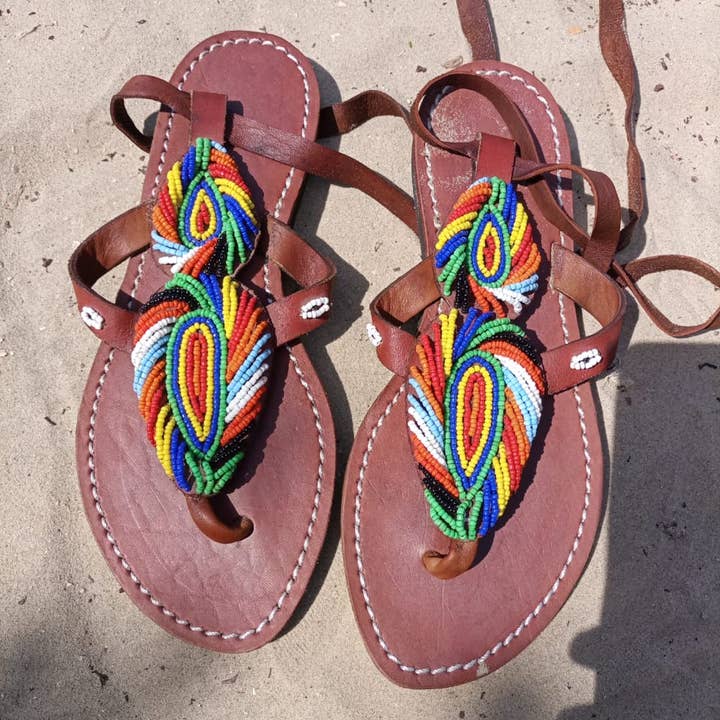 Sudán Sandalen mit bunten Perlen für den Großhandel von AFRIKABLE