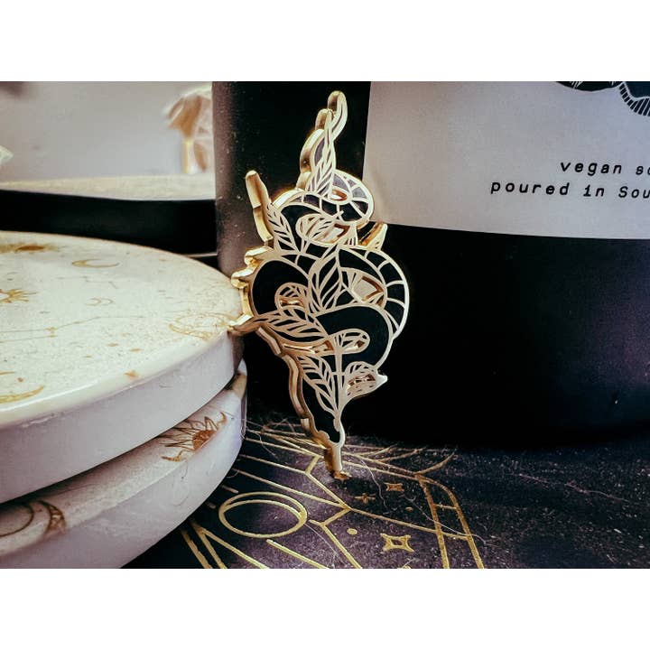 Raicodoll - Wholesale Lapel Pin/Button - Black Gold Snake & Foliage | Hard Enamel Pin