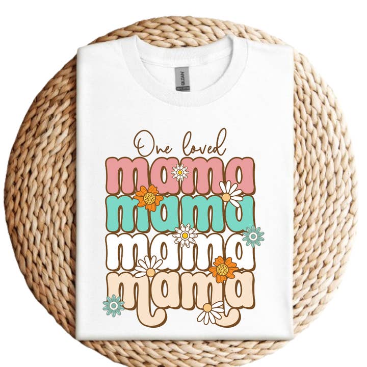 T-shirt Gráfica Feminina One Loved Mama por atacado de Mama and Littles Apparel