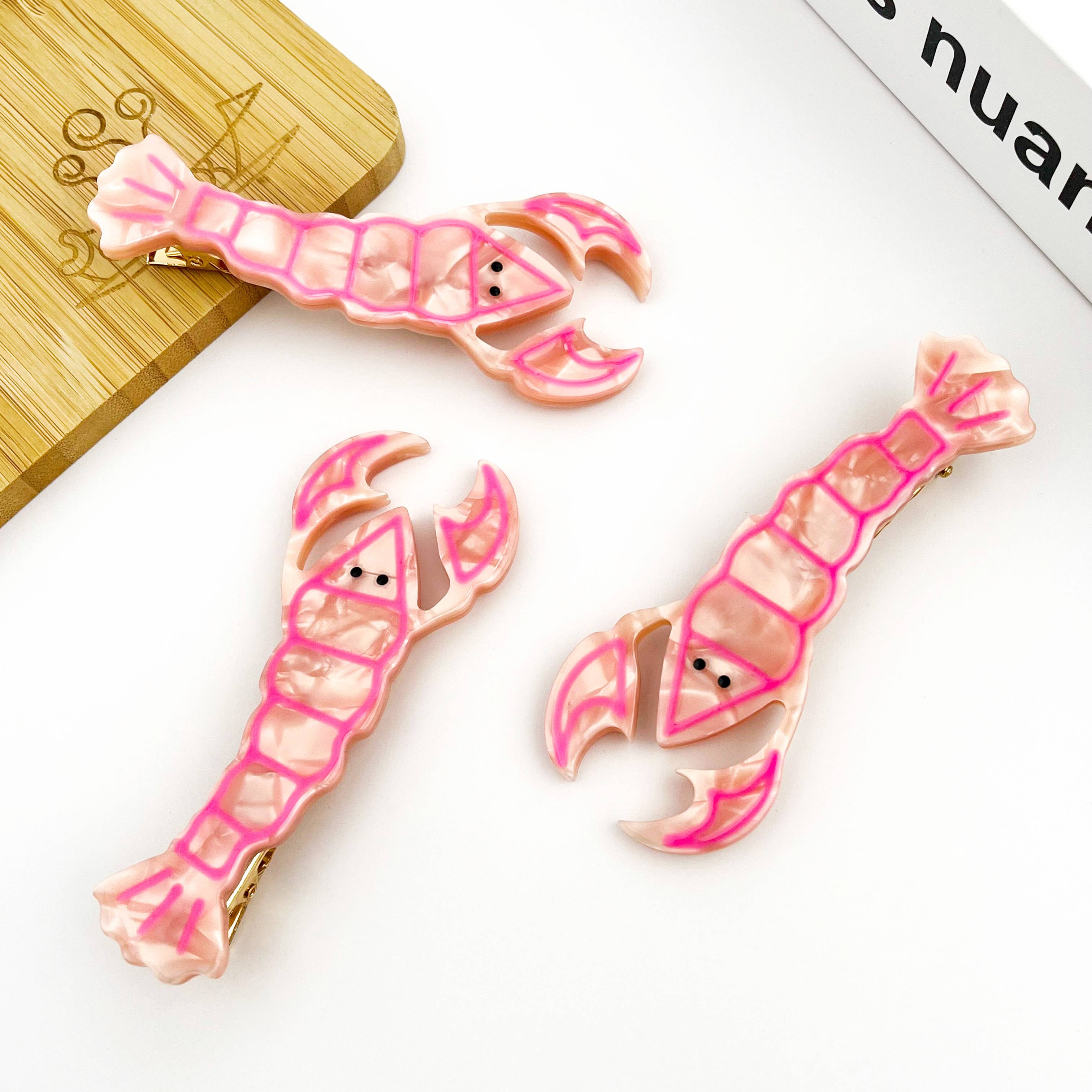 TheDivaSoap - Wholesale Hair Clip - Women's - Chunky Acetate Crawfish Hair Clip, Lobster Side Clip0