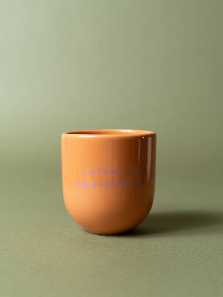 Taza Sisi con texto «Coffee in Amsterdam» para venta al por mayor de Sisi, house of style BV