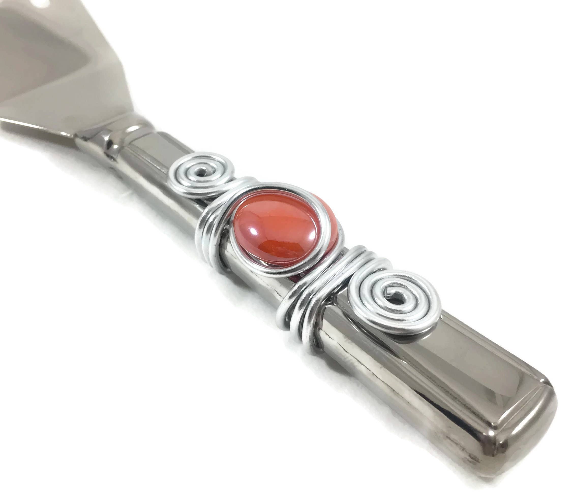 Swiddles Inc – wholesale Serving utensil – Wire Wrapped Brownie Server2