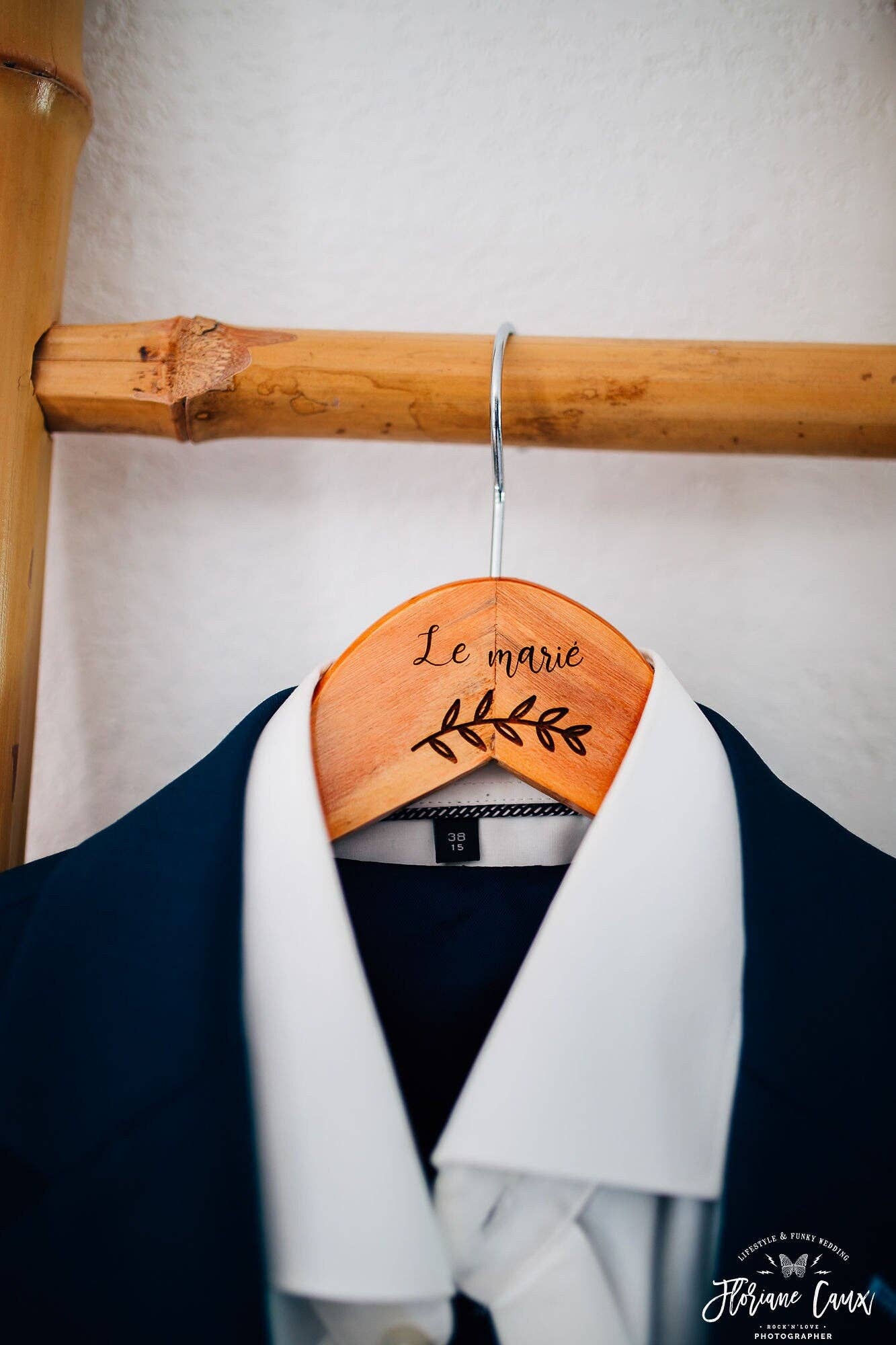 ATELIER MFK - Wholesale Clothes Hangers - Personalized wooden hanger "Wedding"1