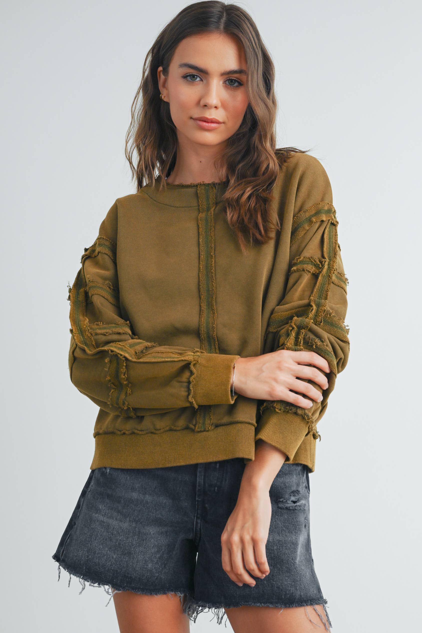 BUTTERMELON - Wholesale Sweatshirt - Women's - Washed French Terry Round Neck Pullover - BMT73014