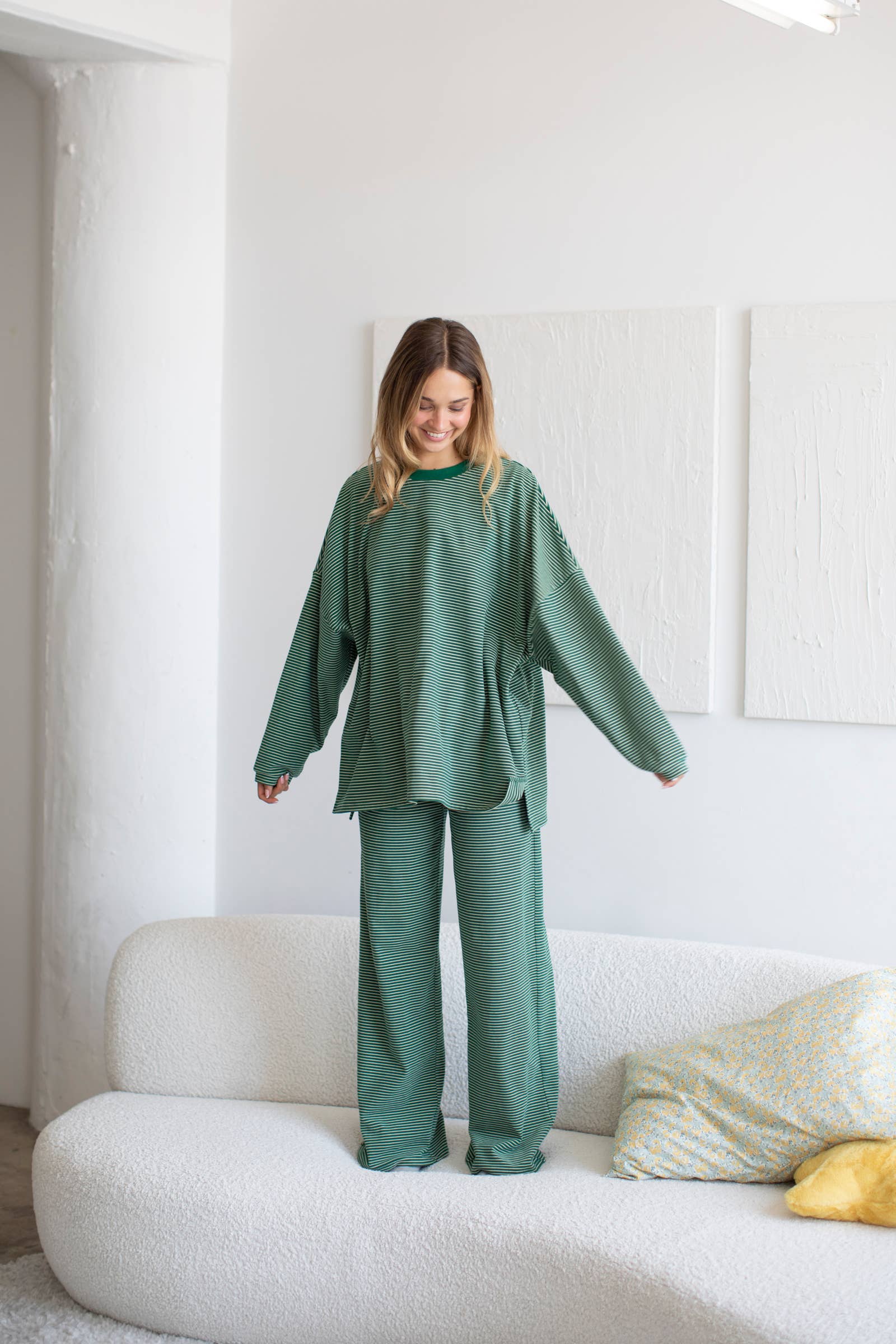 Things Between - Wholesale Sweatshirt - Women's - Levi Top5