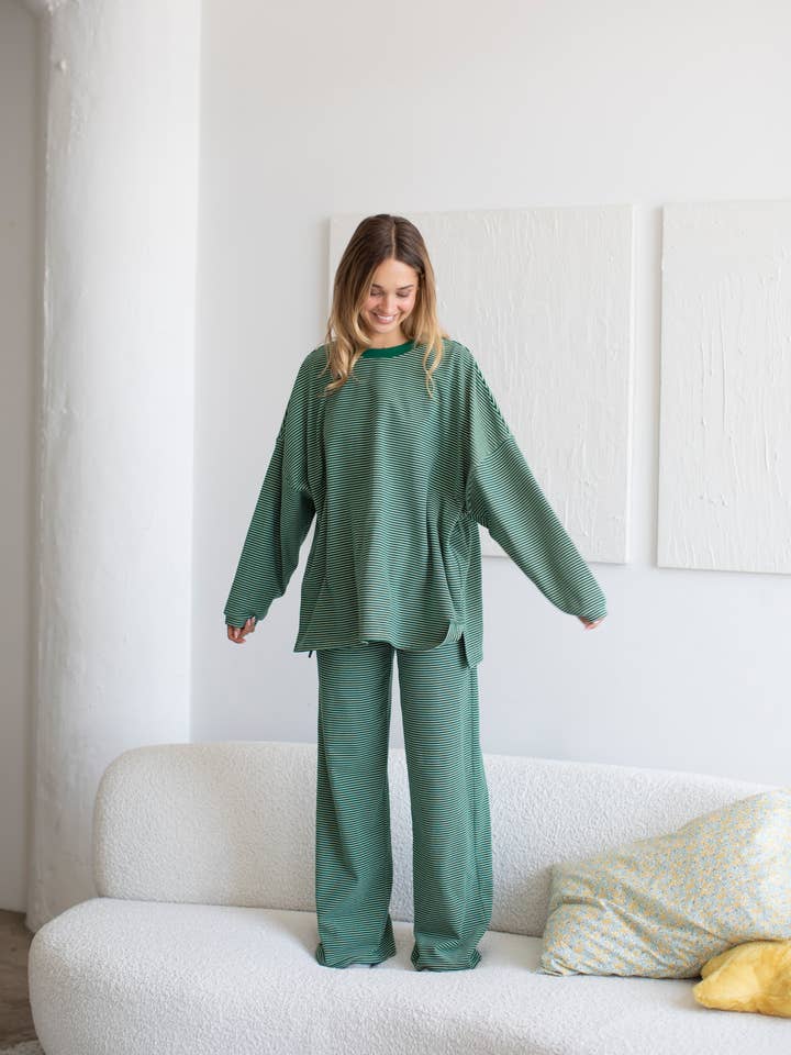 Things Between - Wholesale Sweatshirt - Women's - Levi Top5