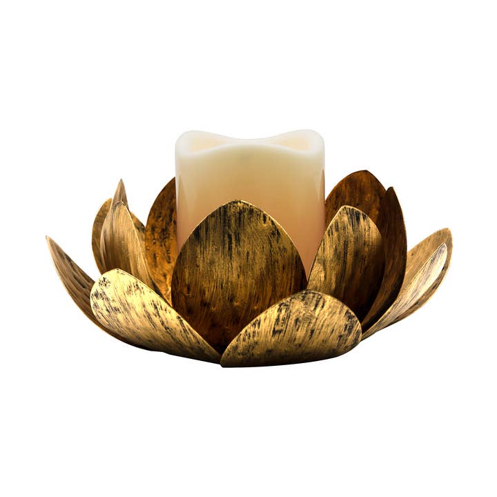 Bougeoir en métal Gold Leaf avec bougie à piles pour la vente par LumaBase
