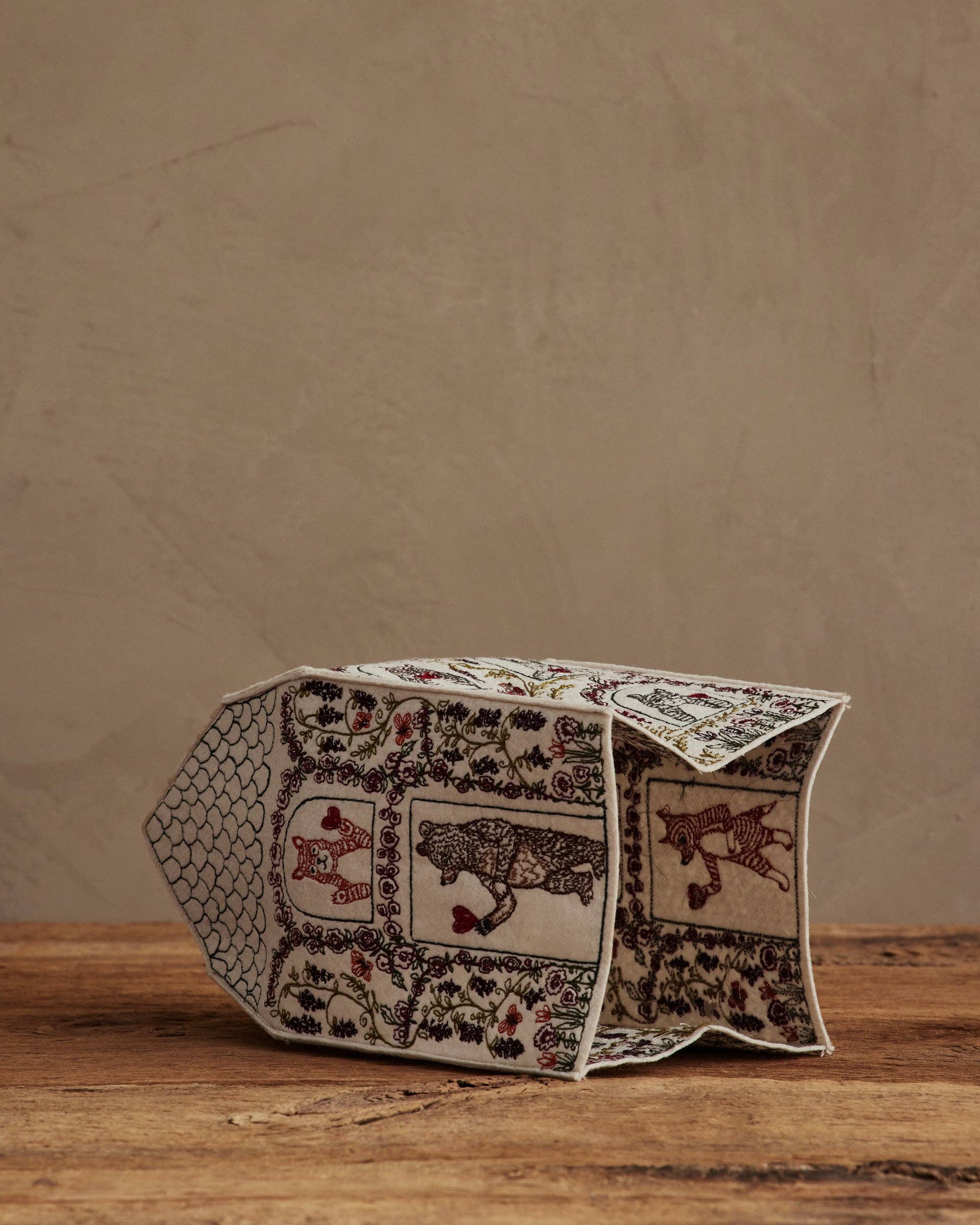 Coral & Tusk – Großhandel Taschentuchbox – Home is Where the Heart is Taschentuchbox-Cover7