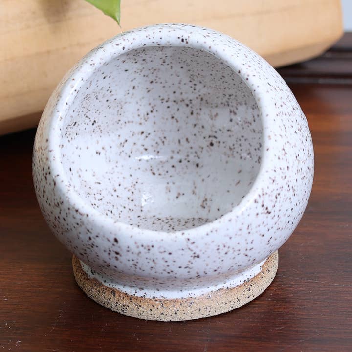 Sawdust and Clay - Wholesale Salt & Pepper Shaker Set - Artisan Ceramic Salt Pigs9