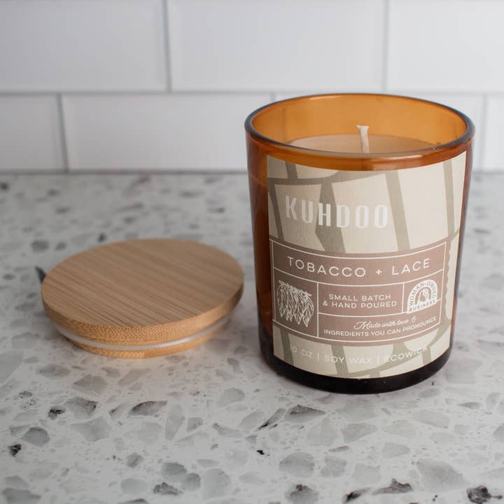 Candela in tabacco e pizzo da 10 once per la vendita all'ingrosso da parte di Kuhdoo Soap