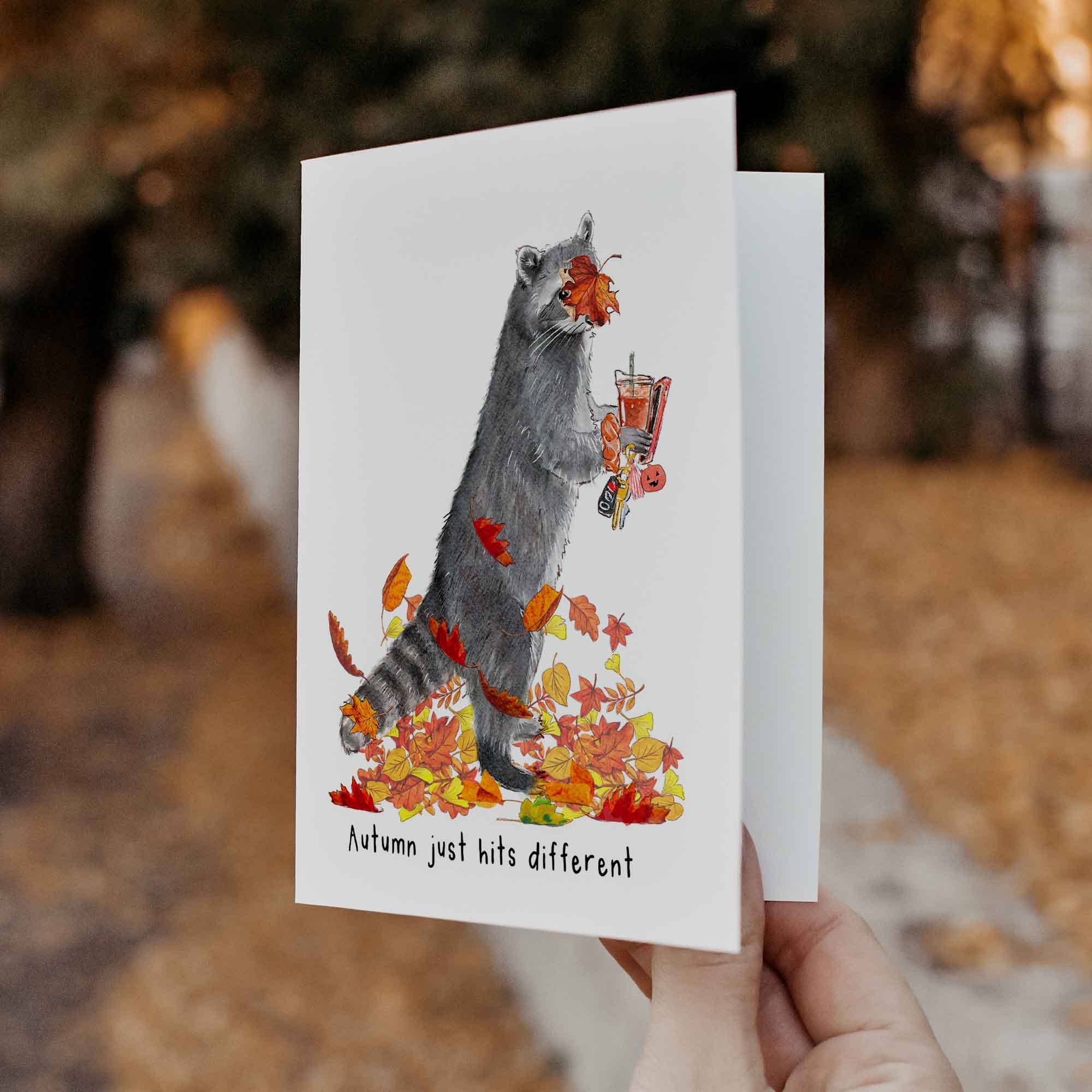 Liyana Studio - Venta al por mayor Tarjetas de Acción de Gracias - El otoño se siente diferente - Tarjeta divertida de Acción de Gracias4