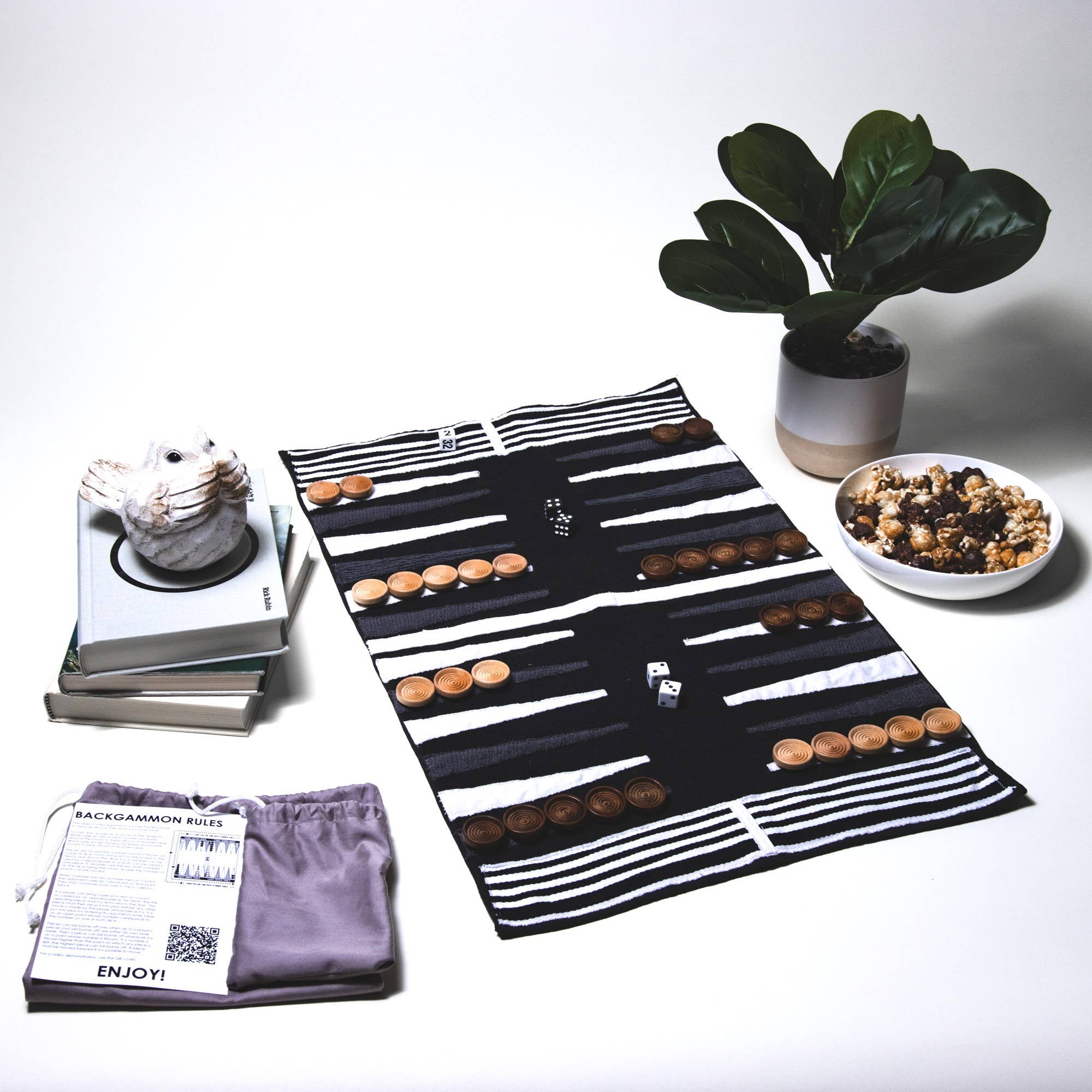 3rd Space by SBR - Venta al por mayor Juegos de mesa - Set de backgammon para viajes y actividades al aire libre con rayas en blanco y negro1