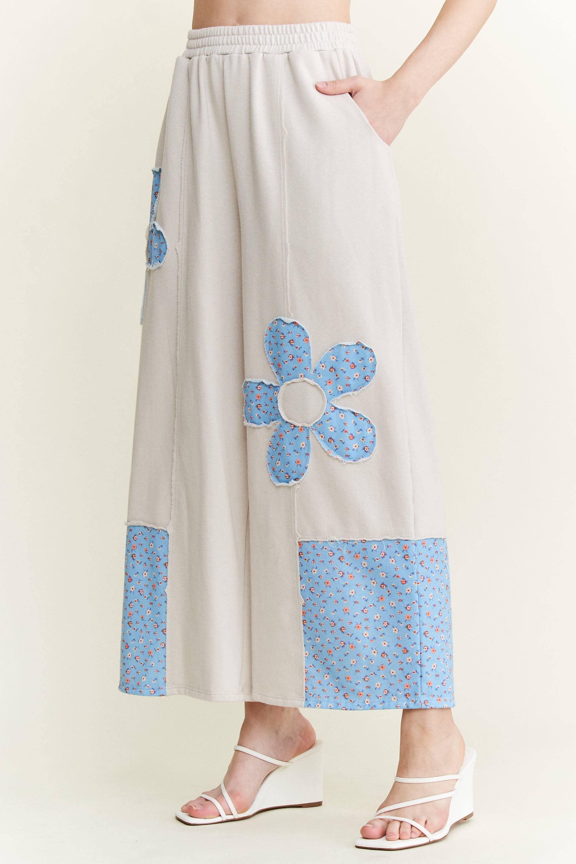 J.Her - Vente Pantalon – femme - Pantalon en molleton de coton avec patchs de fleurs HP65110