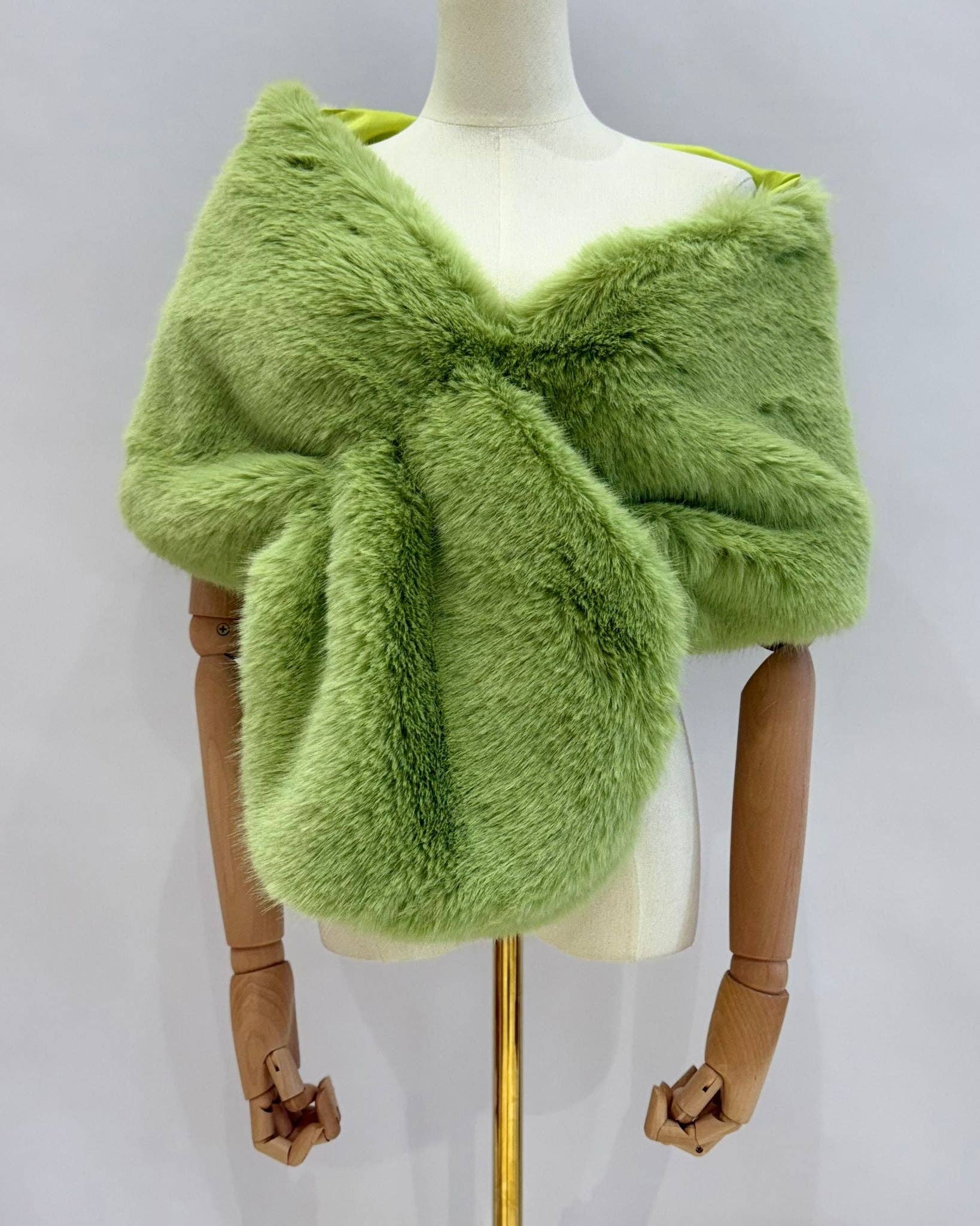 Invitadissimas - Vendita all'ingrosso Pelliccia/Pelliccia sintetica - Donna - Stola in pelliccia sintetica L8053